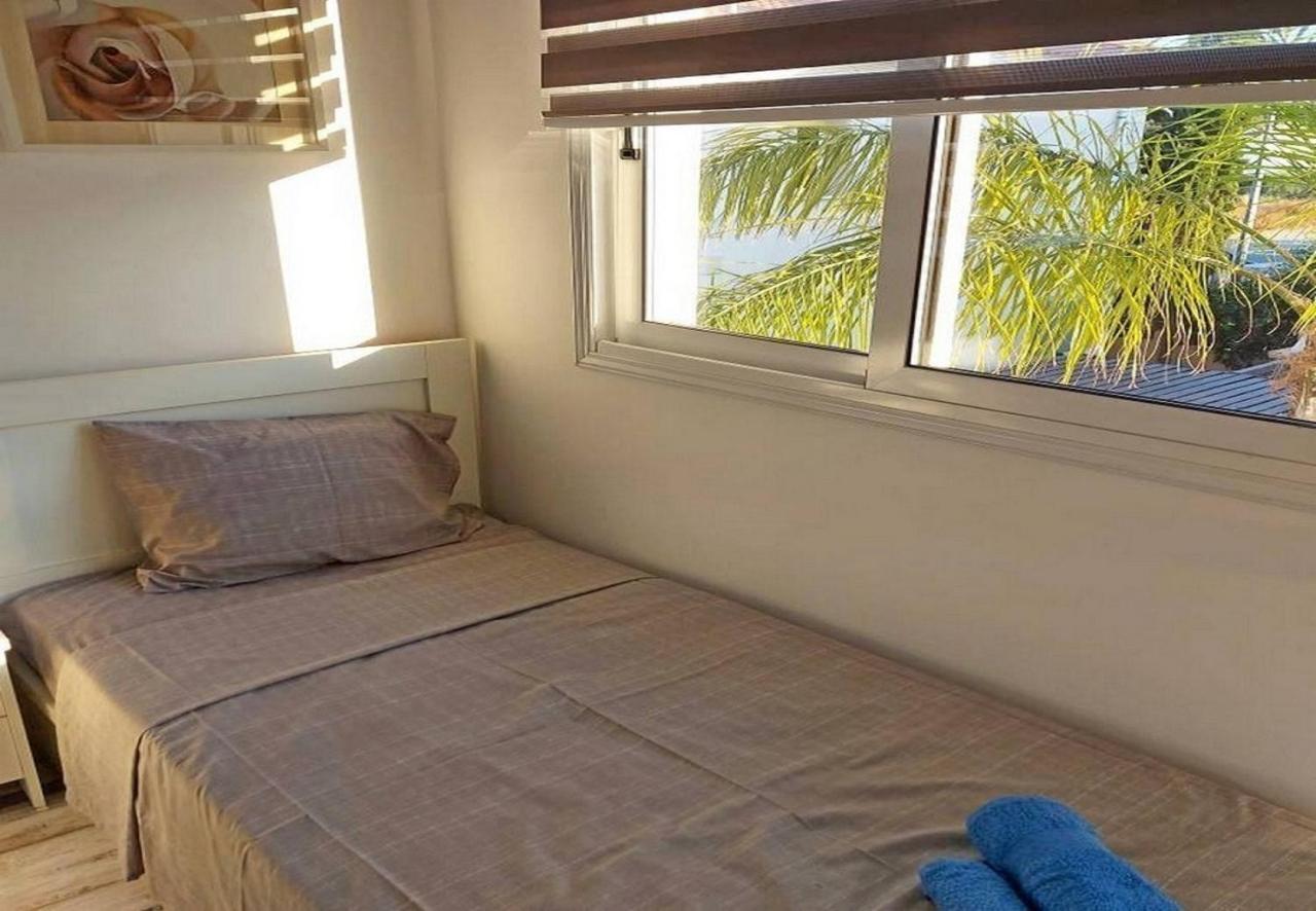 Stylish Villa Paralimni Eksteriør billede