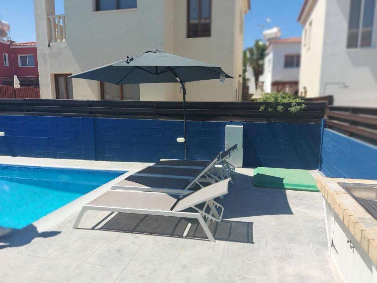 Stylish Villa Paralimni Eksteriør billede